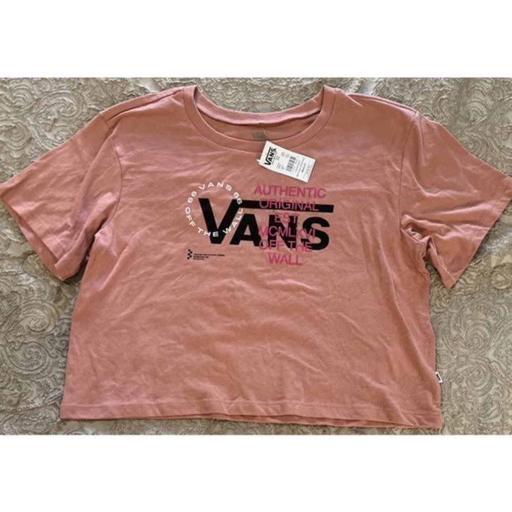 Vans Logo Women Shirt " WN YA Rose Daw" Rose Crop Tshirt NWT Size Medium